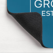 Süßer Bräutigam hat Hochzeitsengagement Mousepad (Ecke)