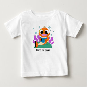 Süßer Bücherwurm-Fisch-Cartoon – Nerdy Meereskreat Baby T-shirt