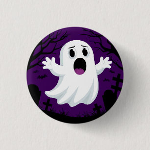 Süßer Cartoon-Geist in gruseliger Halloween-Atmosp Button