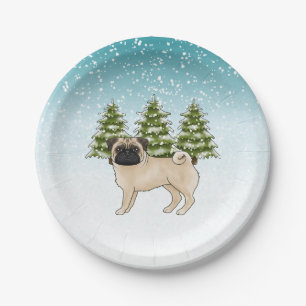 Süßer Cartoon-Hund Reh-Pug im schneebedeckten Wint Pappteller