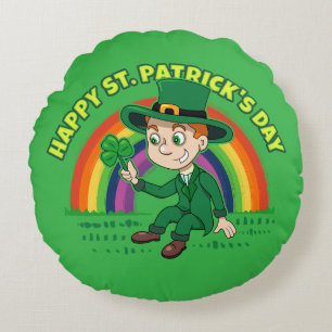 Süßer Cartoon-Leprechaun mit Kleeblatt und Regenbo Rundes Kissen