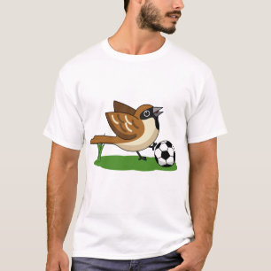 Süßer Cartoon-Spatz beim Fußballspiel T-Shirt