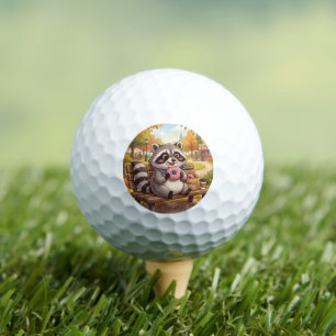 Süßer Cartoon-Waschbär isst Erdbeer-Donut  Golfball