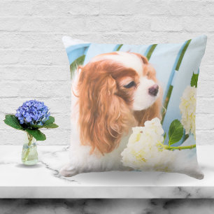 Süßer Cavalier King Charles Spaniel Hortensien Kissen