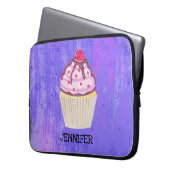 Süßer Cupcake mit Himbeere nach oben Laptopschutzhülle (Vorderseite Links)