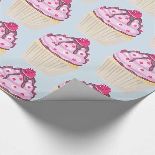 Süßer Cupcake mit Himbeere oben Geschenkpapier (Ecke)