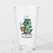 Süßer Drache, der Bier trinkt Glas (Rückseite)