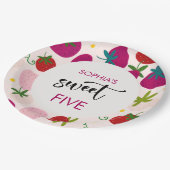 Süßer Erdbeeren-Kindergeburtstag Pappteller (Schrägansicht)