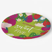 Süßer Erdbeeren-Kindergeburtstag Pappteller (Schrägansicht)