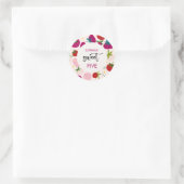 Süßer Erdbeeren-Kindergeburtstag Runder Aufkleber (Tasche)
