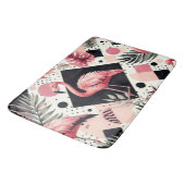 Süßer Flamingo Geometrisch Badematte (Schrägansicht)