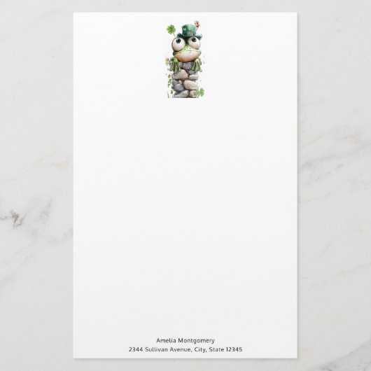 Süßer Frosch mit grüner Mütze und Kleeblatt Briefpapier (Vorderseite)