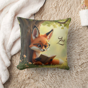 Süßer Fuchs beim Lesen eines Buches, individuelle  Kissen