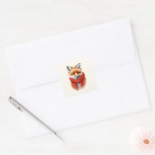 Süßer Fuchs mit rotem Schal Herbstbild Quadratischer Aufkleber (Umschlag)