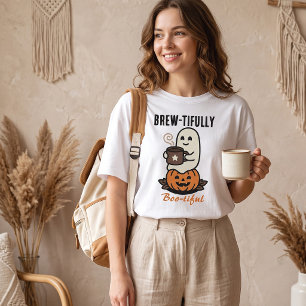 Süßer Geist trinkt Kaffee Halloween T-Shirt