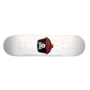 Süßer Gift-Kuchen-Schädel u. gekreuzte Knochen Skateboard