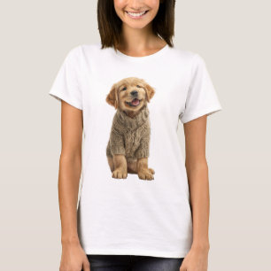 Süßer Golden Retriever-Welpe in gestricktem Pullov T-Shirt