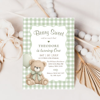 Süßer grüner Luftballon-Teddy zum ersten Geburtsta Einladung