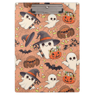 Süßer Halloween-Geist im Kawaii-Stil Klemmbrett