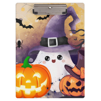 Süßer Halloween-Geist mit Hexenhut und Kürbissen Klemmbrett
