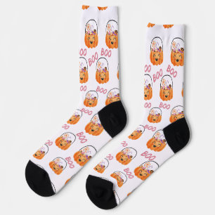 Süßer Halloween-Kürbis-Eimer mit Süßigkeiten und B Socken