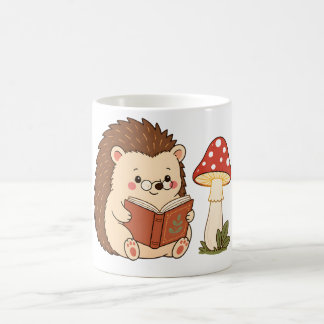 Süßer Igel liest Pilzlampentasse Kaffeetasse