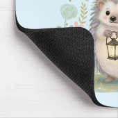 Süßer Igel mit Laterne Mousepad (Ecke)