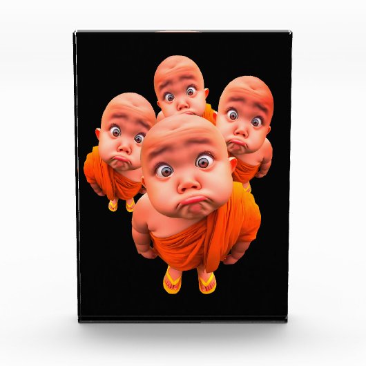 Süßer junger Mönch Minimalistische orange Robe Fotoblock (Vorderseite)