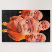Süßer junger Mönch Minimalistische orange Robe Puzzle (Horizontal)