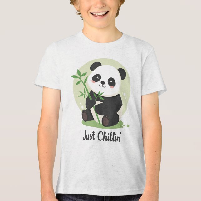 Süßer "Just Chillin'" Panda Bär Tri-Blend Shirt (Vorderseite)