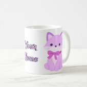 Süßer Kawaii sitzender Lavendel-Fuchs mit lila Sch Kaffeetasse (VorderseiteRechts)