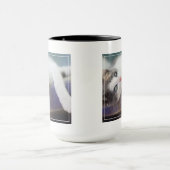 Süßer Kitty im karierten Bett Tasse (Zentrum)