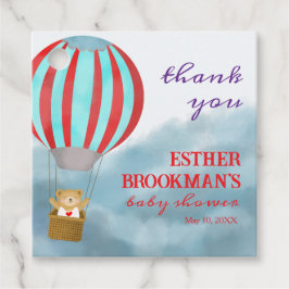 Süßer kleiner Bär im Heißluftballon Baby Shower Geschenkanhänger
