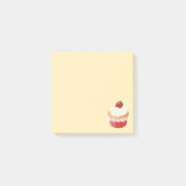 Süßer, köstlicher Erdbeeren Cupcake auf Gelb Post-it Klebezettel (Vorderseite)