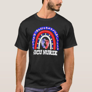 Süßer Leopard Regenbogen USA-Flagge Tie Dye Nicu K T-Shirt