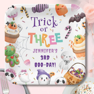 Süßer lila Halloween 3. Geburtstag: Trick or Three Pappteller