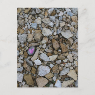 Süßer lila Herzstein in Burlington, Iowa River Postkarte