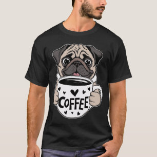 Süßer Mops-Hund hält eine Tasse Kaffee, Herzen T-Shirt