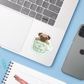süßer Mops in einer Kaffeetasse Sticker  (Laptop mit iPhone)