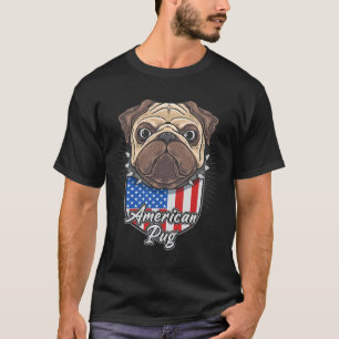 Süßer Mops mit amerikanischer Flagge Essential 22 T-Shirt