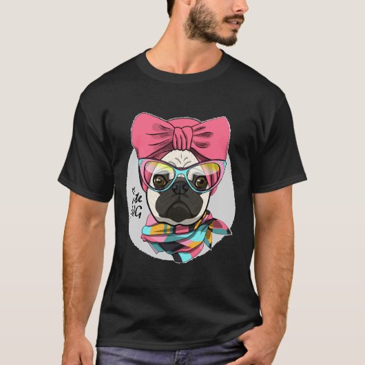 Süßer Mops mit Sonnenbrille T-Shirt (Vorderseite)
