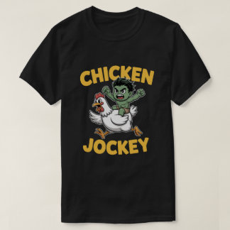 Süßer muskulöser grüner Junge reitet auf einem Huh T-Shirt