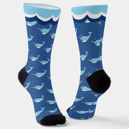 Süßer Narwal-Wal Socken (Gewinkelt)