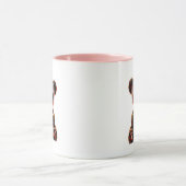 Süßer Panda, der ein rosa Herz hält. Tasse (Zentrum)