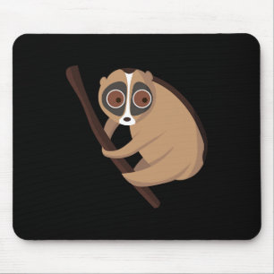Süßer Plumploris, der einen Ast erklimmt Mousepad