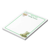 Süßer Plüschfrosch mit personalisiertem Key Lime P Notizblock (Rotiert)