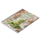 Süßer Plüschfrosch mit personalisiertem Key Lime P Notizblock (Linke Seite)