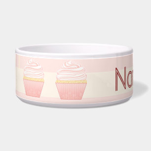 Süßer rosa eleganter kleiner Kuchen Napf
