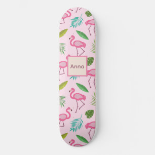 Süßer Rosa Flamingo mit tropischen Blättern indivi Skateboard