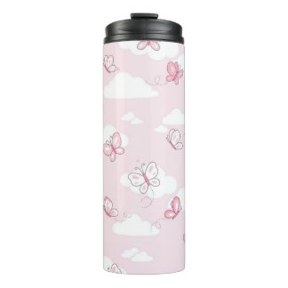 Süßer Rosa Schmetterling Pastellwolken Isolierter Thermosbecher